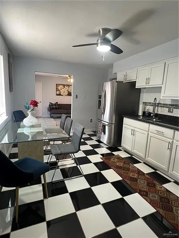 2 bed, 1.0 bath, 930 sqft, $1,000 — Photo 3
