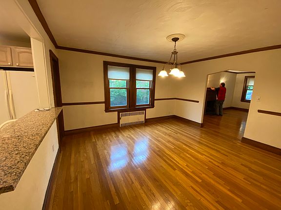 3rd image of 27 Portina Rd #27