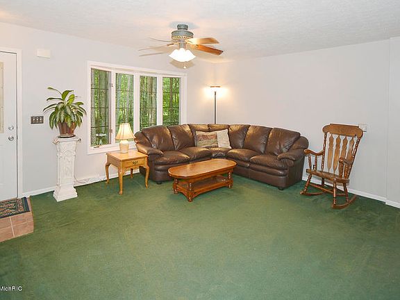 3rd image of 33270 County Road 673