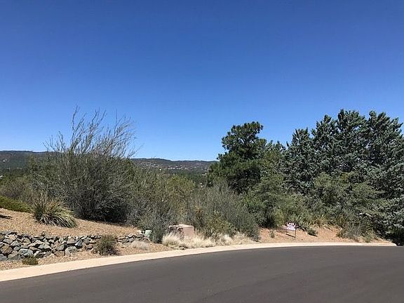 2nd image of 1060 Northwood Loop