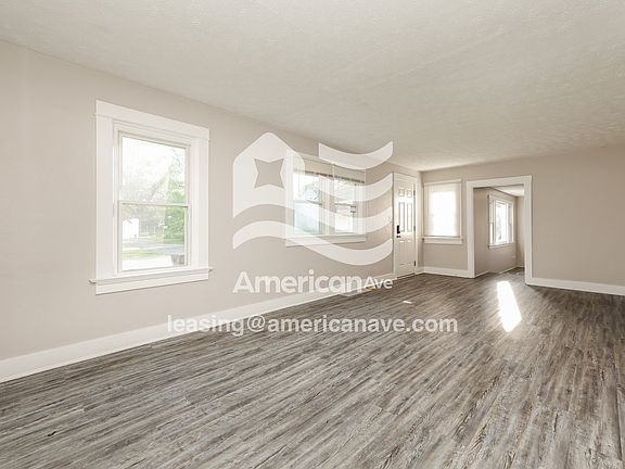 1088573_004_living_room_5.jpg