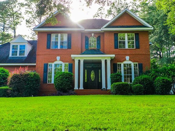 4th image of 210 Heritage Cir