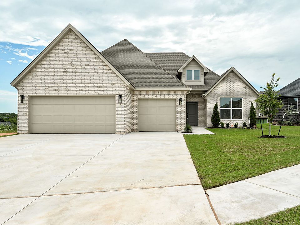 1st image of 6024 Kinnick Dr