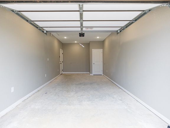 5th image of 3500 Oaklawn Ave
