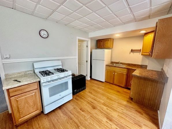 154 Woburn St #1