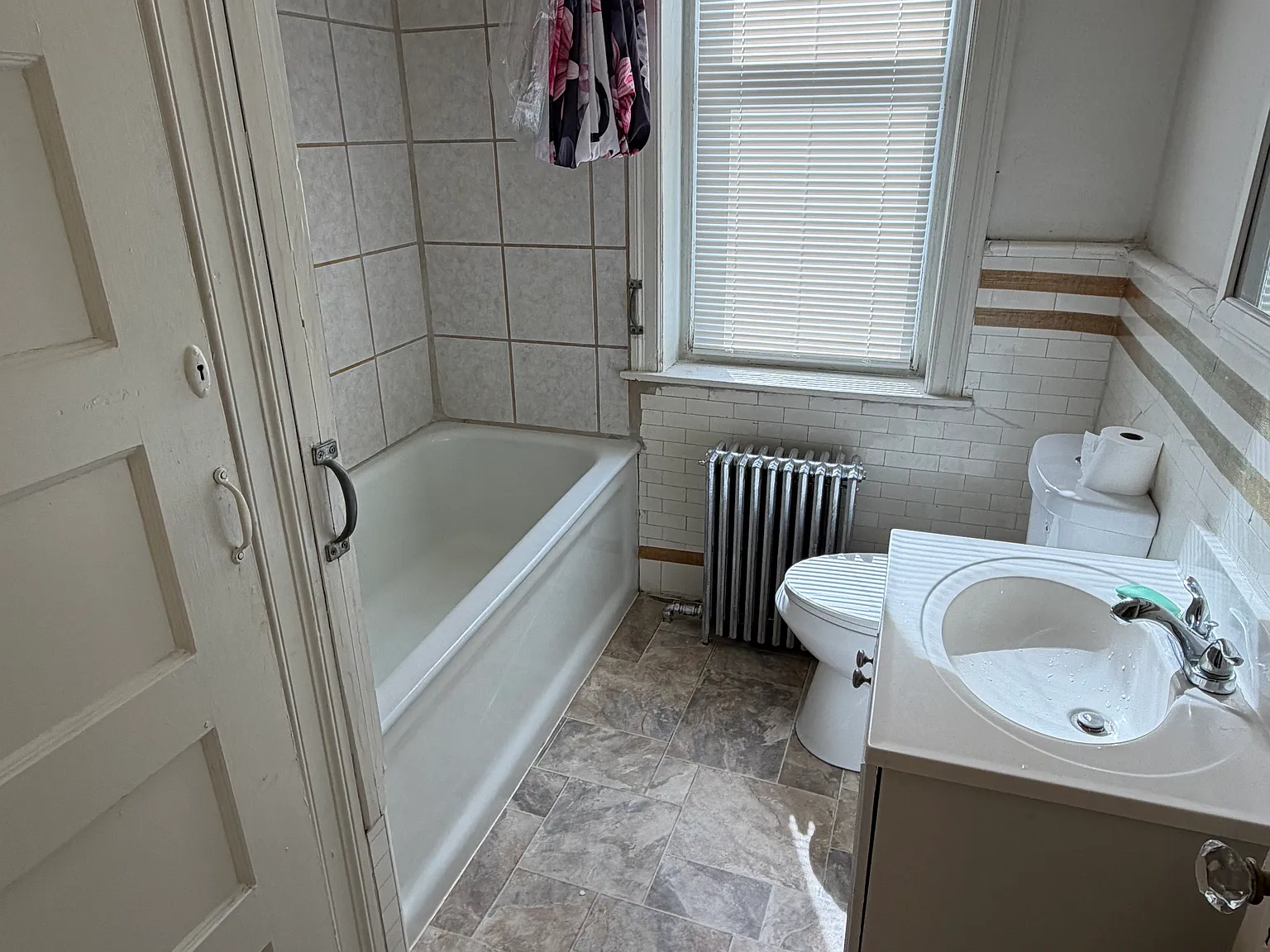 2 bed, $1,300 — Photo 4