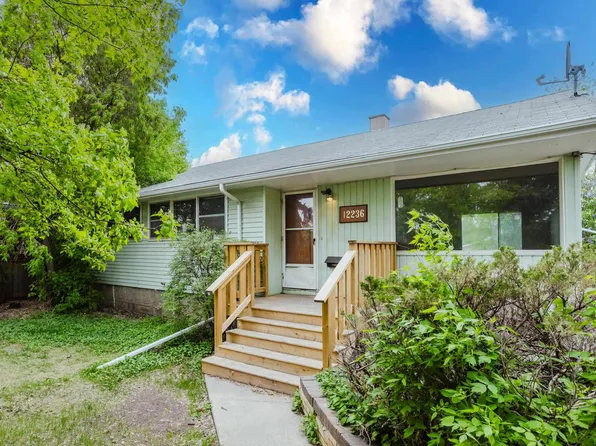 12236 131st St NW, Edmonton, AB T5L 1M9