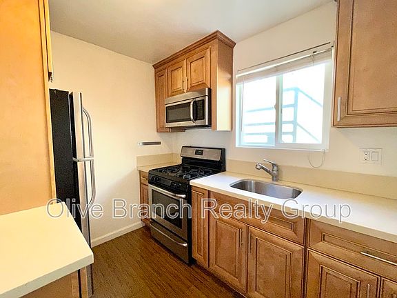 4th image of 2128 Kent St #A