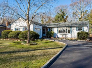 138 Park Ln, Middle Island, NY 11953
