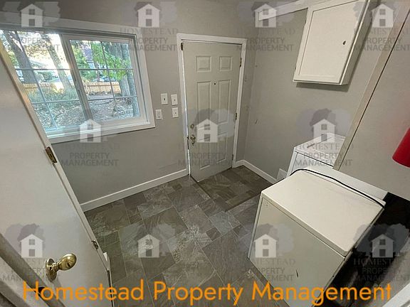 5th image of 1805 Market St NE
