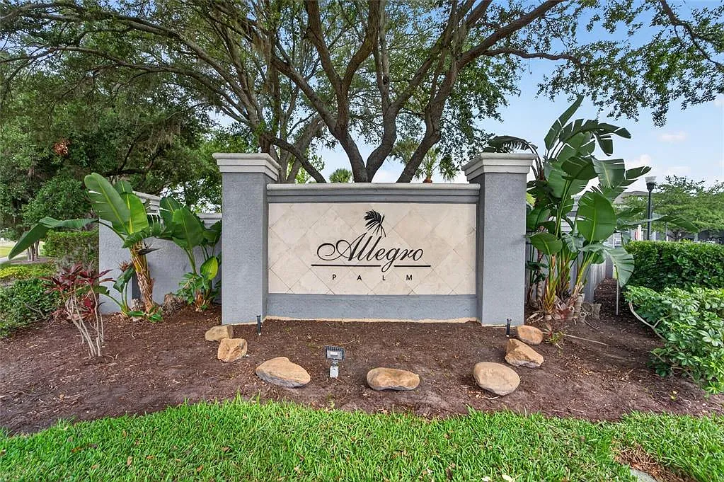Building Photo - 5611 Legacy Crescent Pl #304
