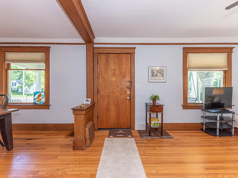 1123 W Huron St — Photo 16