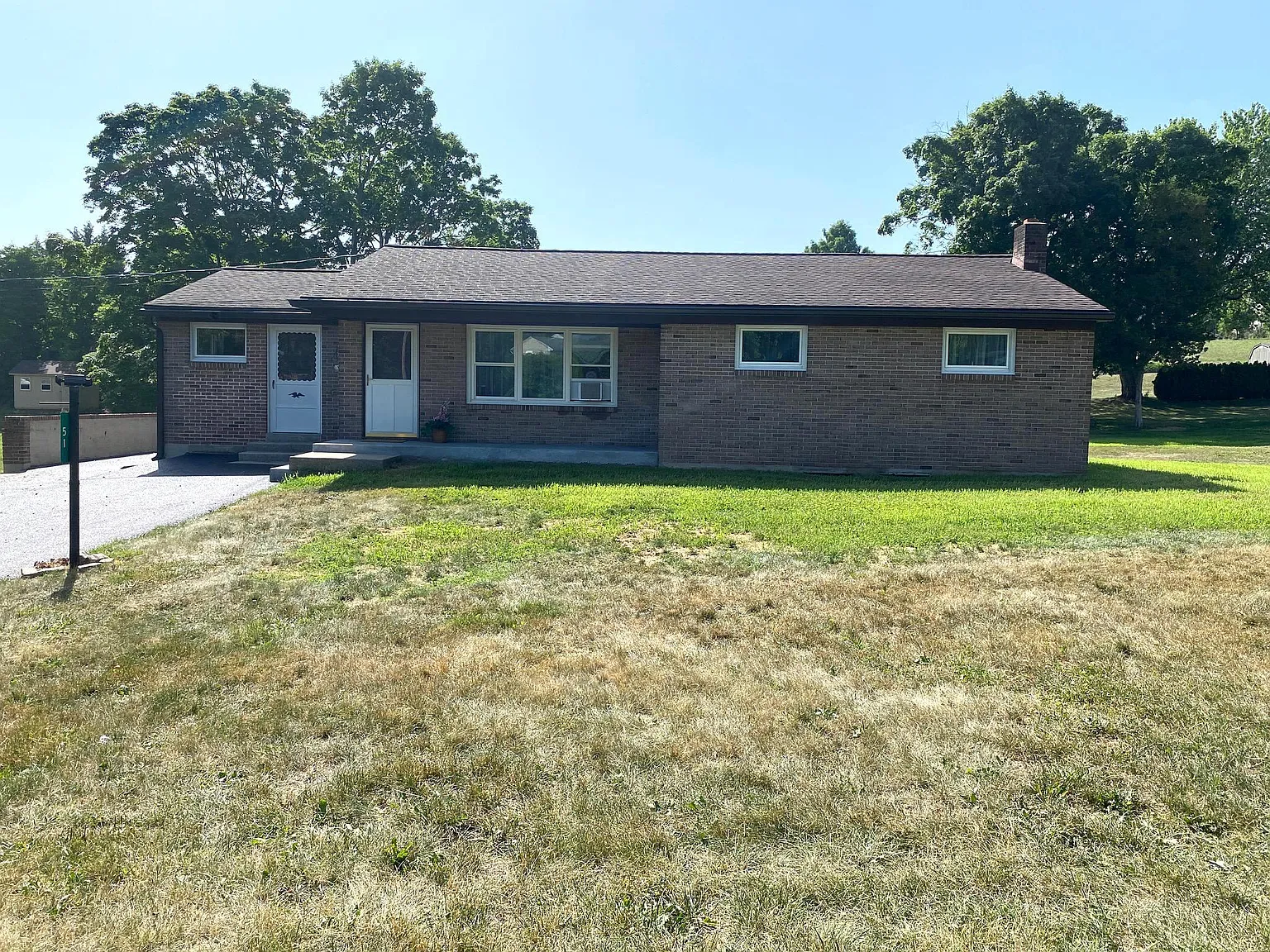 4 bed, 1412 sqft, $2,500 — Photo 1
