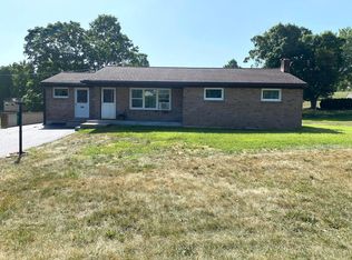 51 Clay Slate Rd, Oley, PA 19547