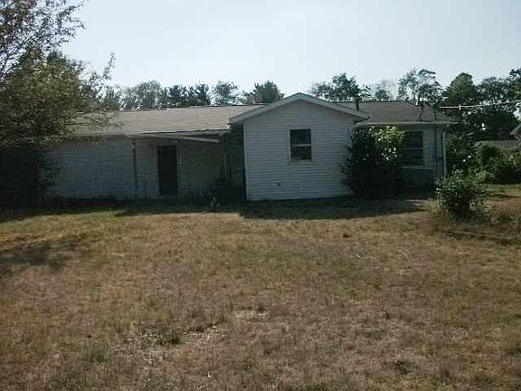 3rd image of 53636 Hyde Park Dr
