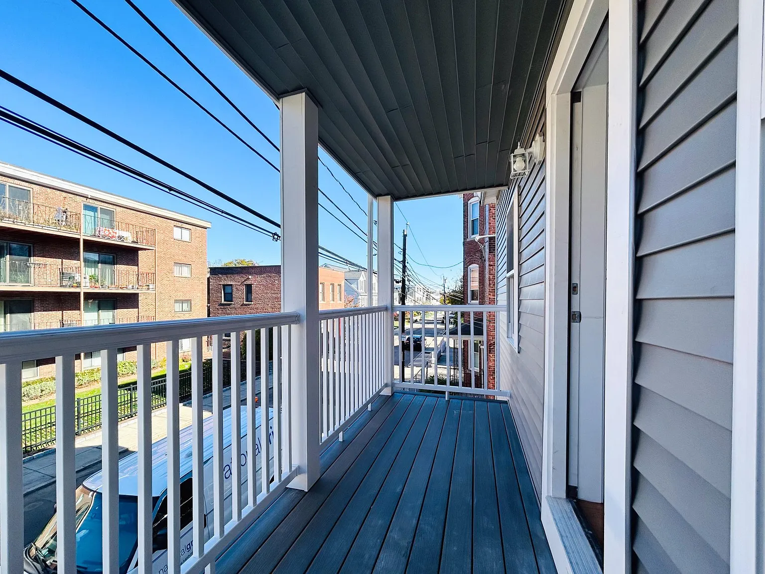4 bed, 9999 sqft, $4,500 — Photo 2