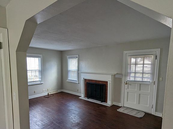 2nd image of 396 Fairlawn Ave