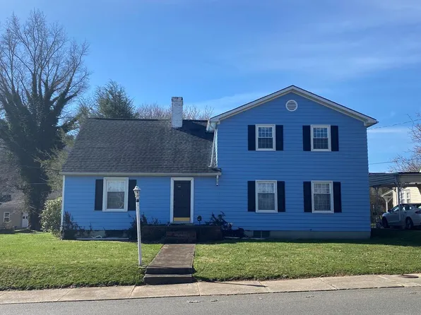 501 McArthur St, Galax, VA 24333