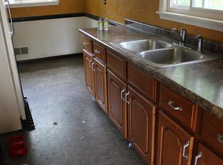 2276 17th Ave E, North Saint Paul, MN 55109