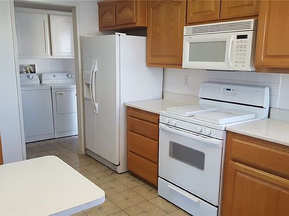 4th image of 8811 Canoga Ave Space 534