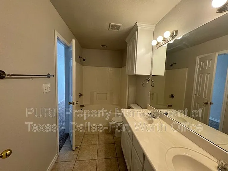 4008 Cottage Park Ct — Photo 10