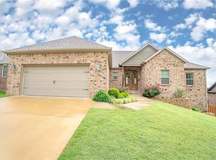 1530 Sweetbriar Way, Centerton, AR 72719