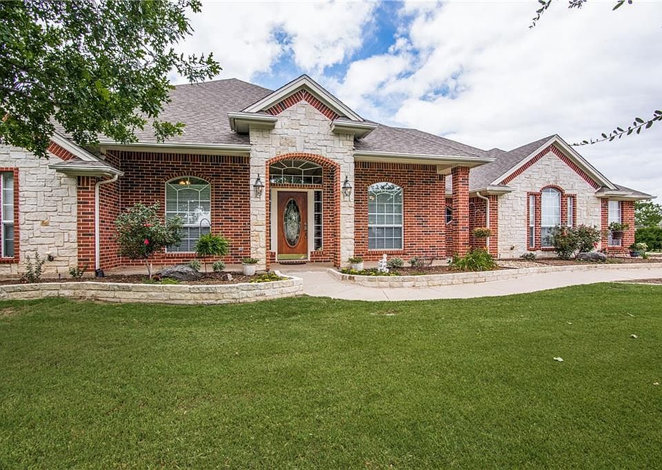 1st image of 1017 Chalk Hill Ln