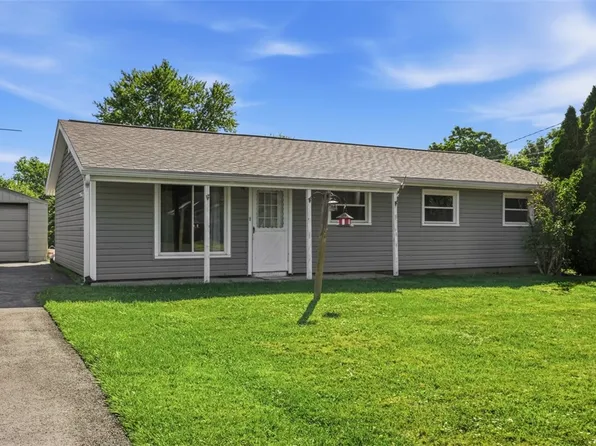 87 Robinhood Dr, Cranberry Township, PA 16066