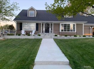 2226 Melrose Ln, Salina, KS 67401