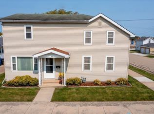 302 W 7th Ave, Oshkosh, WI 54902