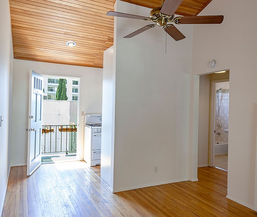 1st image of 1916 Whitley Ave #5