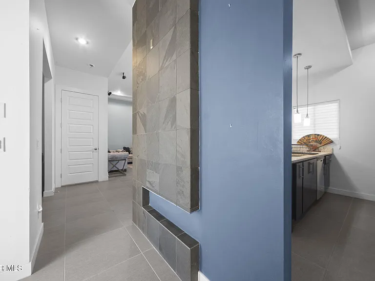 5973 Cartagena Cir — Photo 14