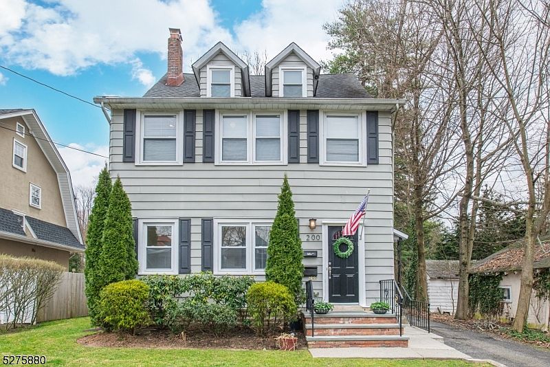 1st image of 200 Roseland Ave