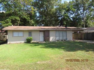 1018 Davis St, Conway, AR 72034