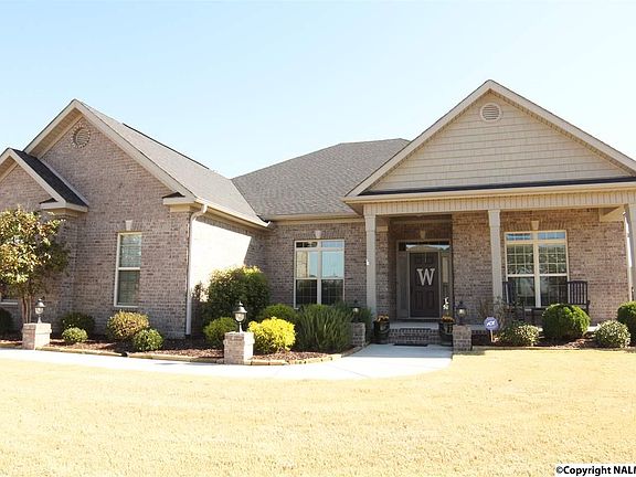 2nd image of 208 Nettles Dr