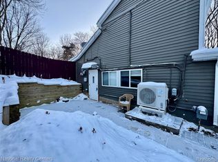 6219 Waterfront Dr, Waterford, MI 48329
