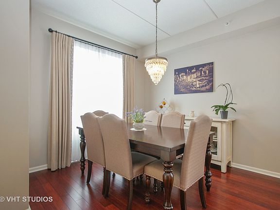 4th image of 900 Lee St Unit 403