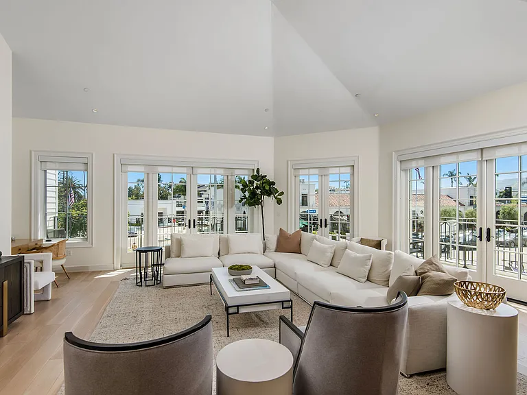 The Residences at Palisades Village — Photo 94