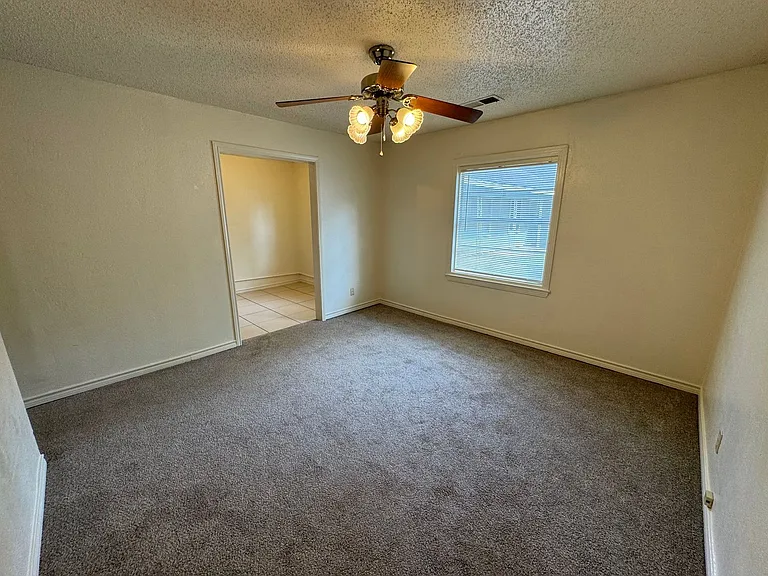 1301 Franz Dr — Photo 6