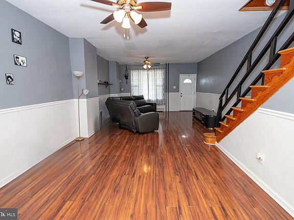 5th image of 2721 E Ontario St