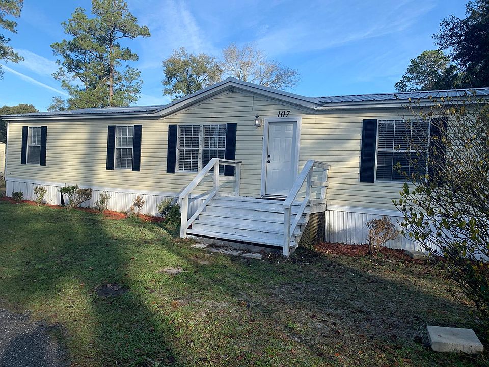 1st image of 107 SE Faye Ln