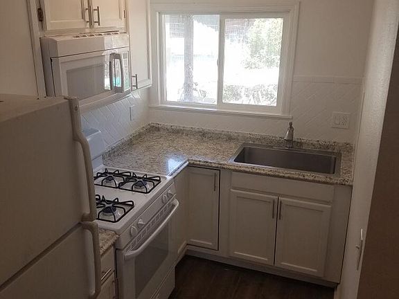 4th image of 4430 Sylar Ln APT B