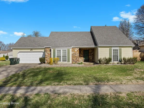 9011 Wooded Glen Rd, Louisville, KY 40220