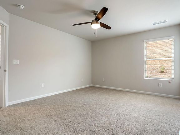 3rd image of 461 Antler Way