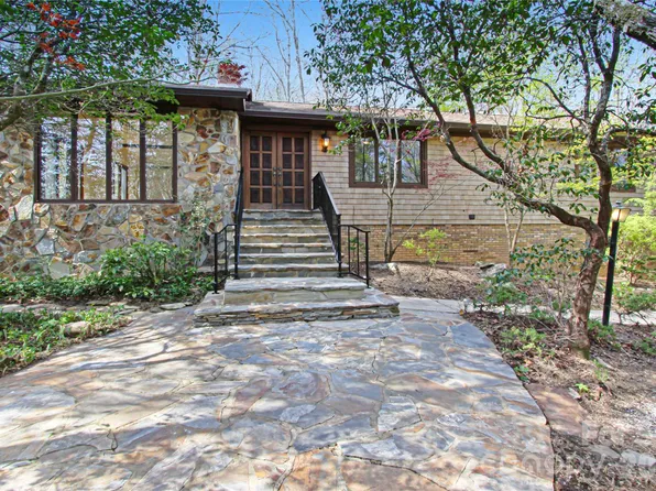 540 Chickadee Ln, Brevard, NC 28712