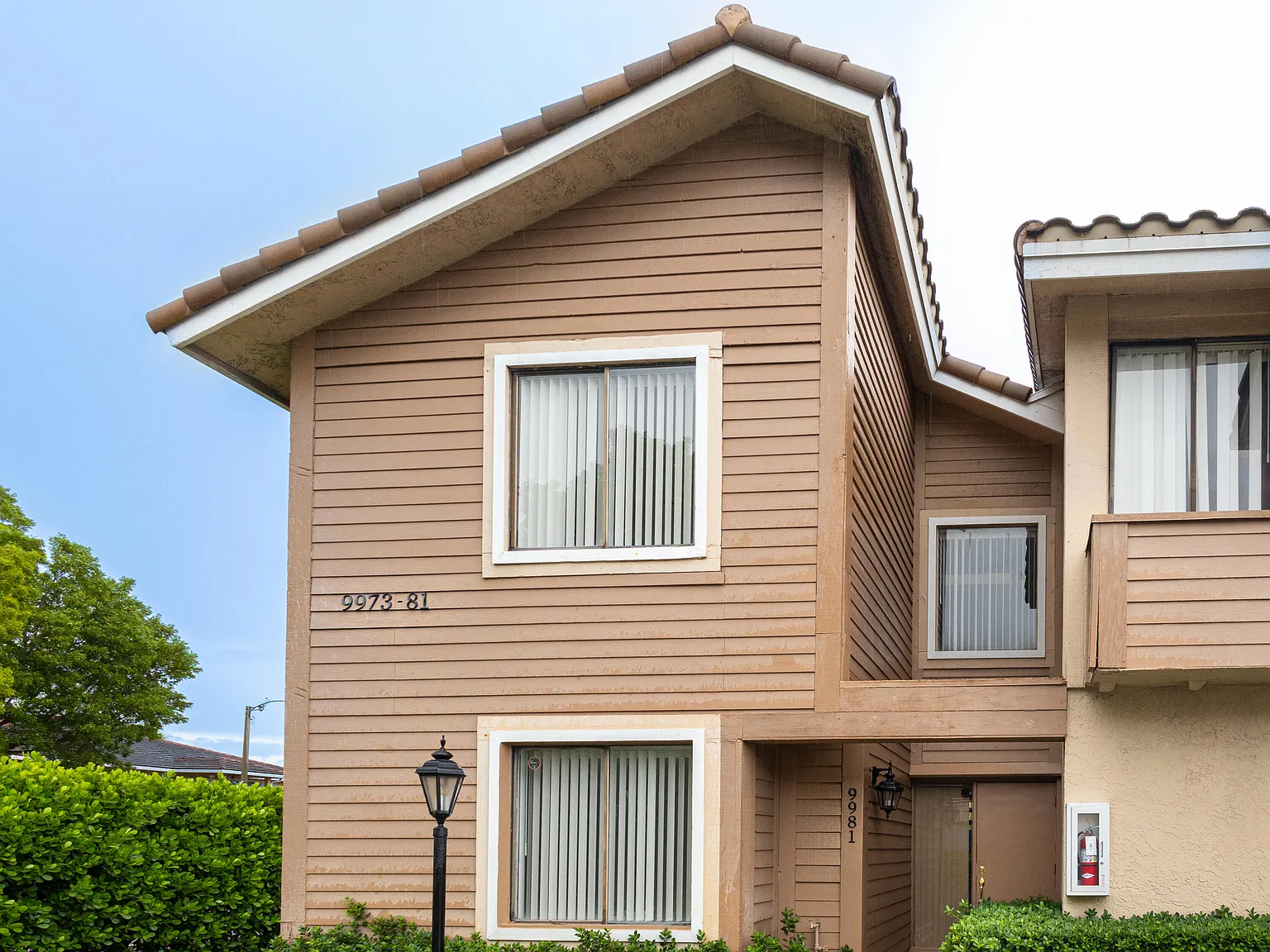 3 bed, 2.0 bath, 1490 sqft, $3,500 — Photo 2