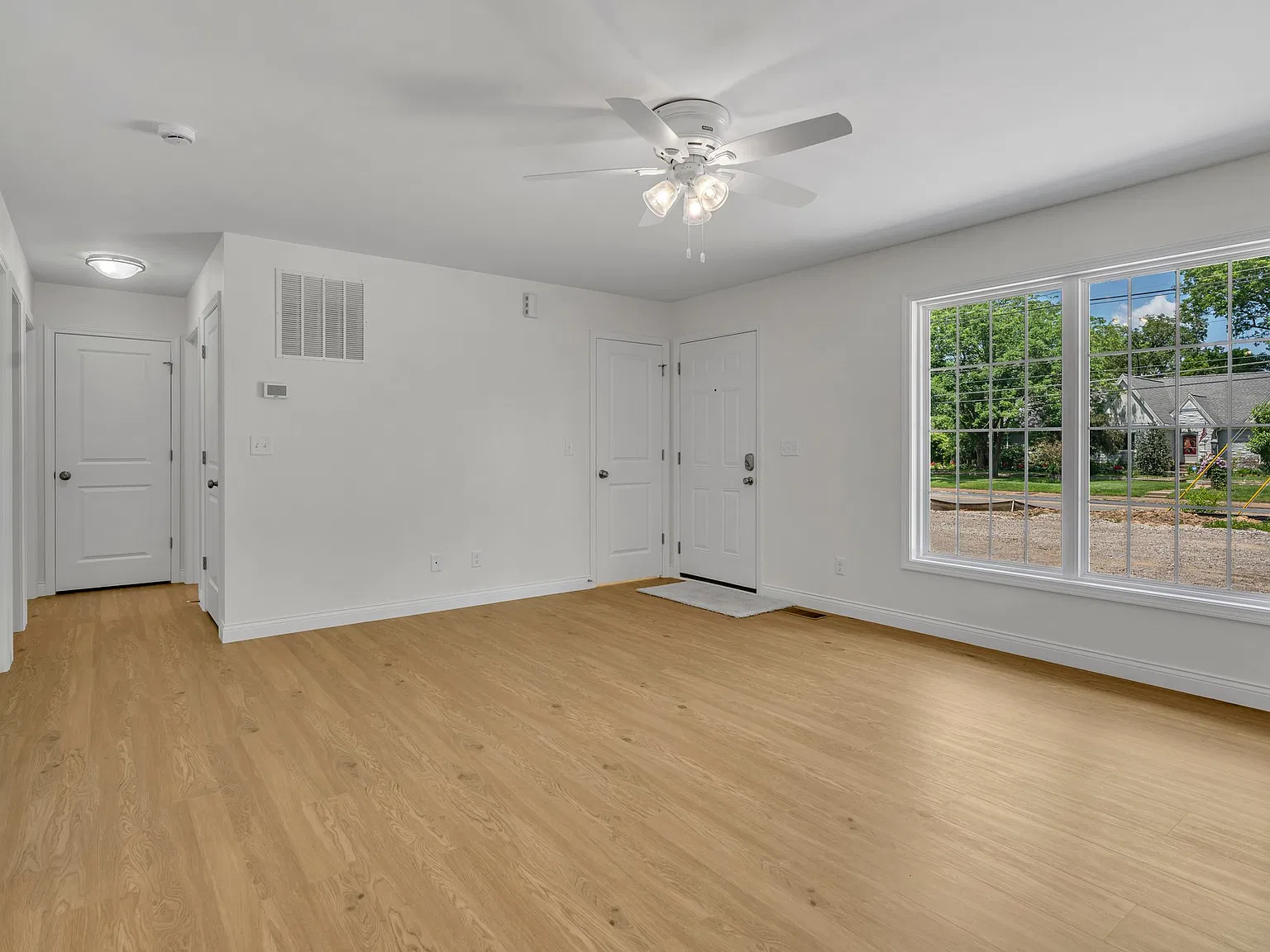 3119 Washington Ave — Photo 2