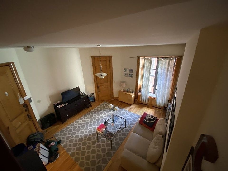 2nd image of 68 W 69th St APT 2B