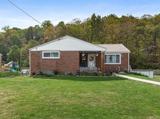 12490 Adams Dr, North Huntingdon, PA 15642