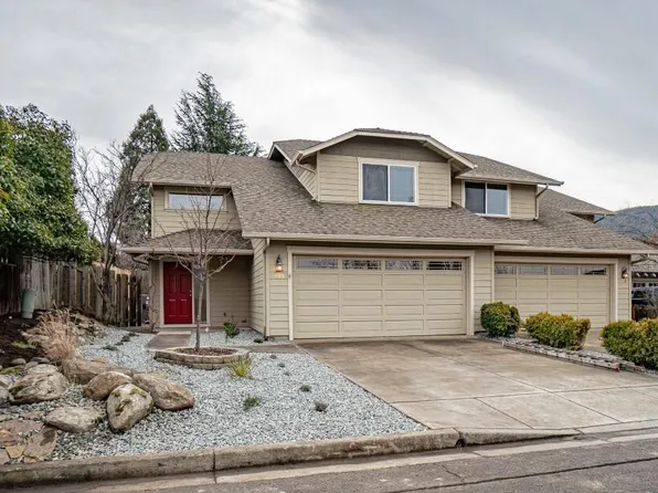 115 Oak Meadows Pl, Ashland, OR 97520
